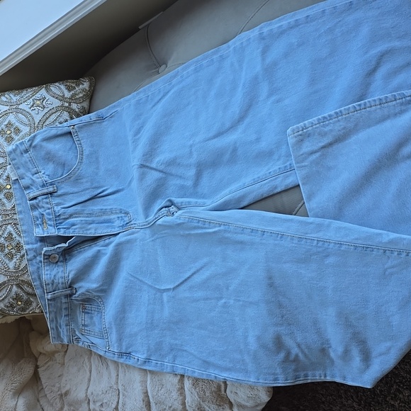 Wide Leg Light Wash Womens Jeans Size 32 - Picture 1 of 3